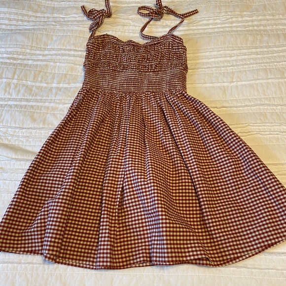 Dress - Picture 3 of 4